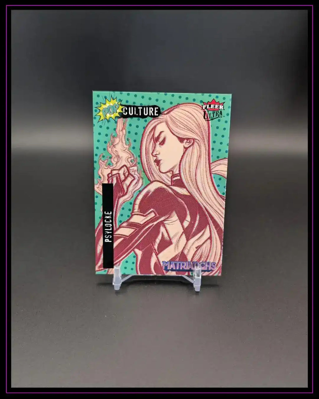 Trading Card mit Comic-Heldin im Pop-Art-Stil, Aufschrift Psylocke, Fleer Ultra, Pop Culture