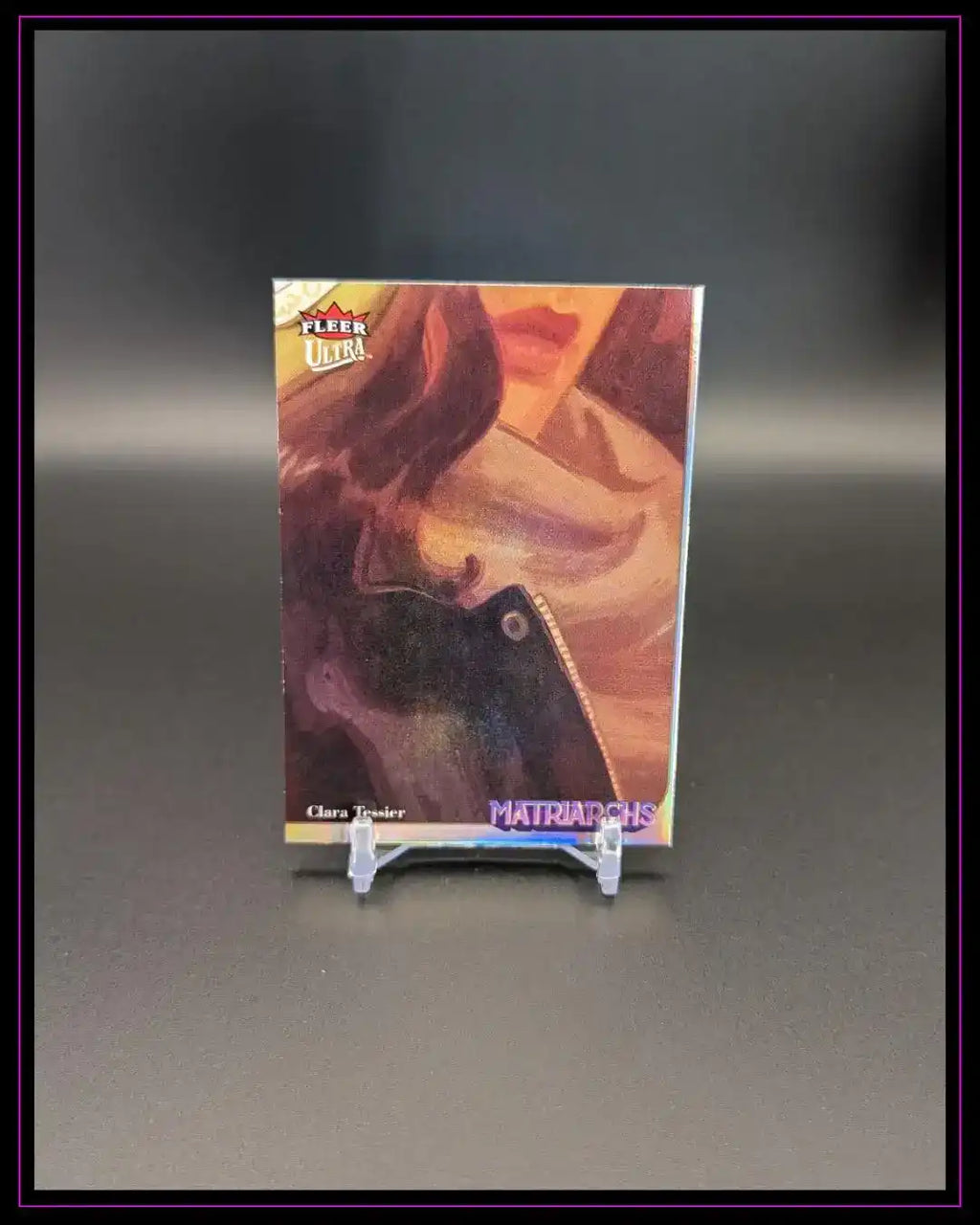 Fleer Ultra Trading Card Matriarchs mit künstlerischem Porträt auf Kartenständer