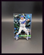 Baseball Trading Card mit Dalton Rushing, Rookie-Kartenmotiv, farbige Hintergrundmuster