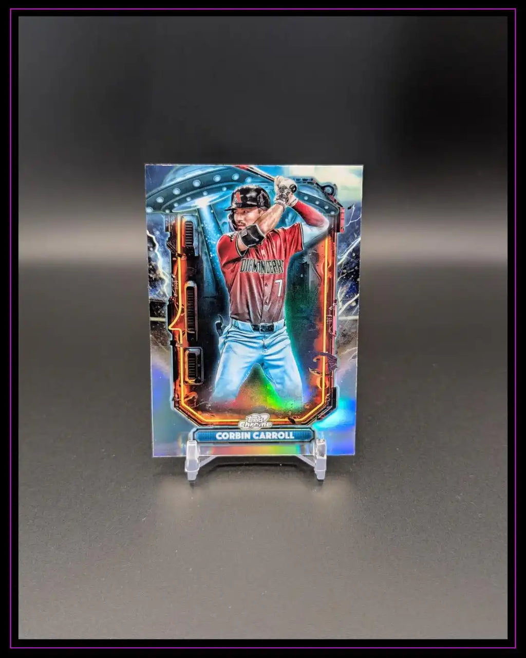 Baseball Trading Card Corbin Carroll glänzend, Sammlerkarte mit Hologrammeffekt auf Ständer