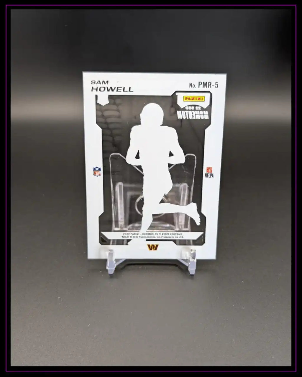 Panini NFL Trading Card Sam Howell 2022, Rückseite, Football Sammelkarte auf Ständer