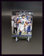 Football Trading Card Kenneth Walker III im Seahawks-Trikot auf schwarzem Hintergrund