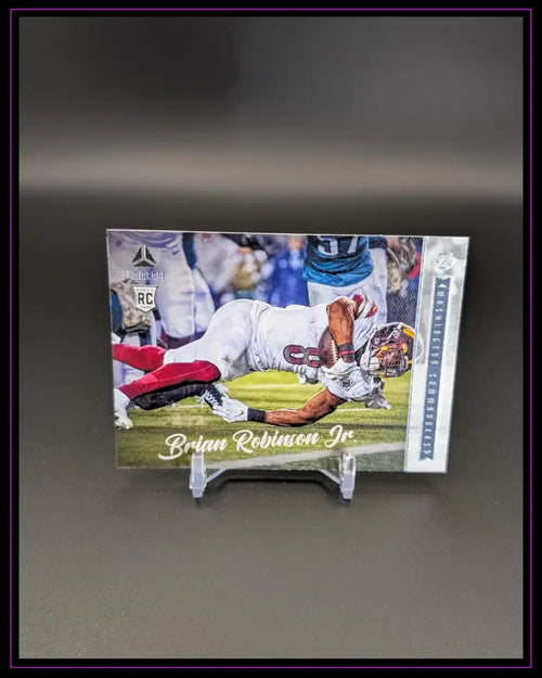 American Football Trading Card mit Sportmotiv, Brian Robinson Jr., auf Display-Ständer