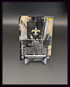 Chris Olave New Orleans Saints Trading Card Rückseite auf Ständer, Panini NFL Sammlerstück
