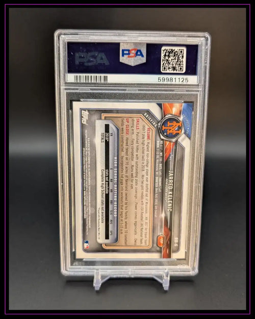 Rückseite einer PSA-zertifizierten Baseball Trading Card von Jarred Kelenic im Schutzcase