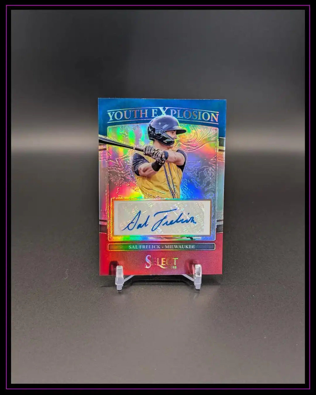 Seltene Baseball Trading Card mit Spielerbild, Autogramm und holografischem Design.