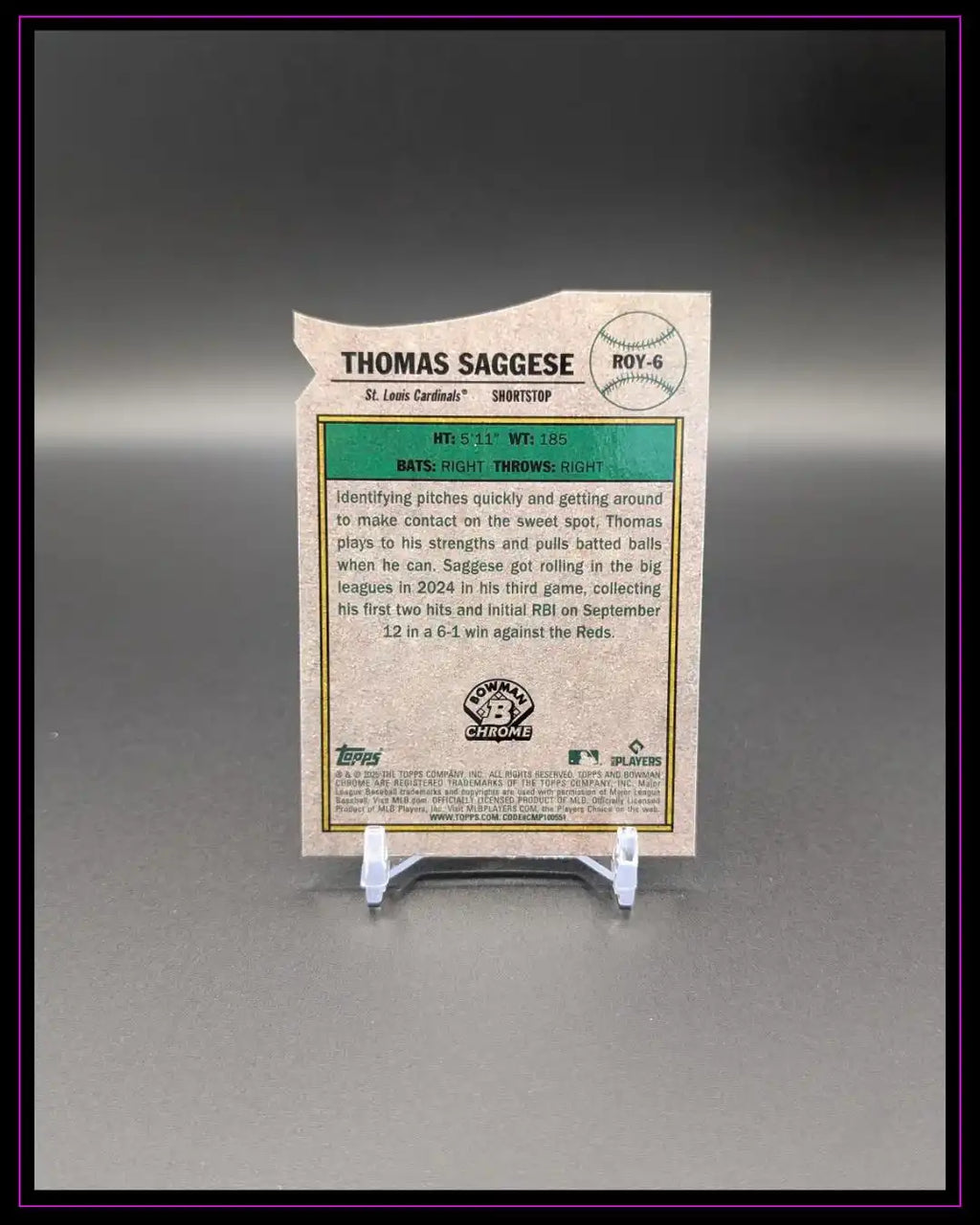 Rückseite einer Thomas Saggese Baseball Trading Card, Bowman Chrome, auf Kartenständer