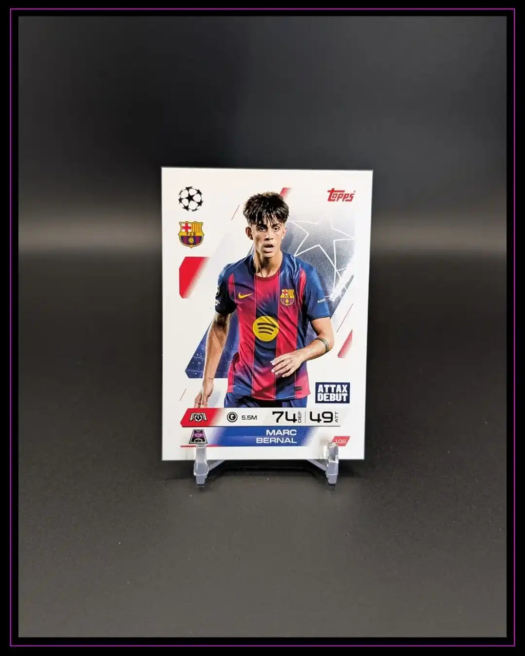 Topps Trading Card mit Fußballspieler Marc Bernal im FC Barcelona Trikot, Attax Debut Edition