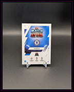 Rückseite einer Topps Match Attax Trading Card mit Chelsea FC Logo, Fußball Sammelkarte