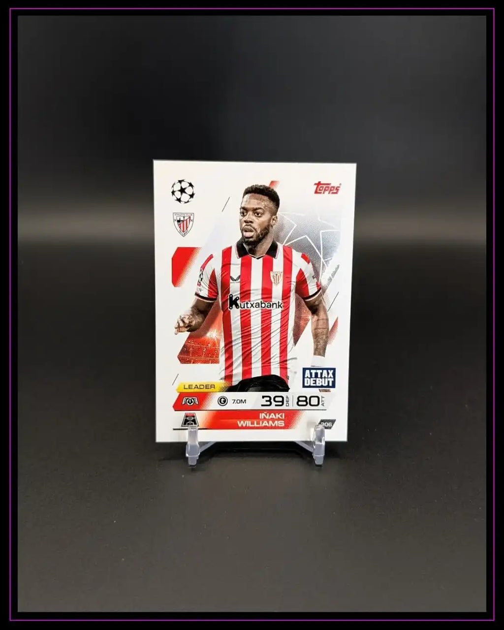 Fußball Trading Card von Iñaki Williams, Athletic Bilbao, Topps, auf schwarzem Hintergrund